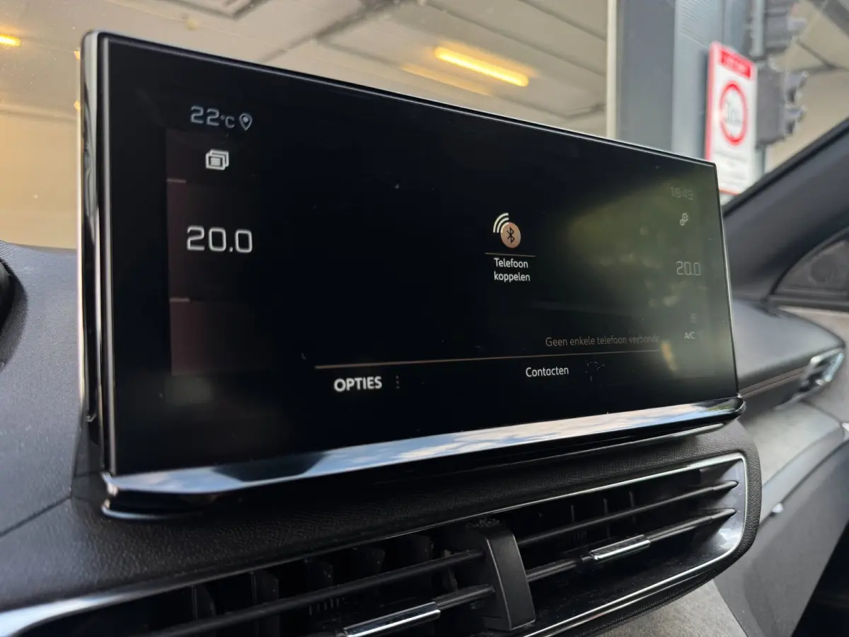 1.2 PureTech GT / NWE DISTR.RIEM !! / 7-ZITTER / ADAPTIEVE CRUISE / AFN. TREKHAAK / CAMERA / CARPLAY / KEYLESS / '18!