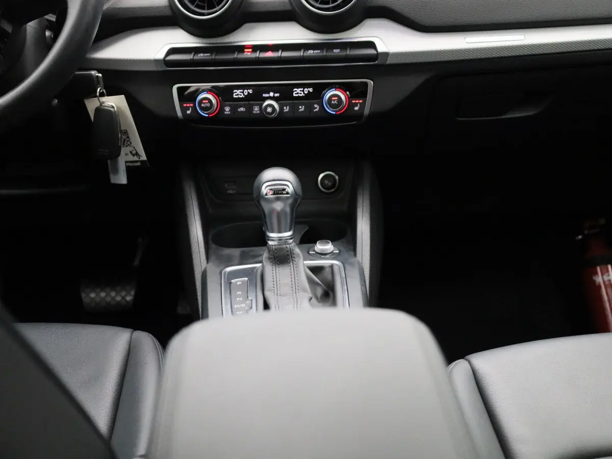 35 TFSI S edition 150 PK | S-line | Navigatie | Panoramadak | Camera | Parkeersensoren | Stoelverwarming | Elektrische Achterklep | Lichtmetalen velgen |