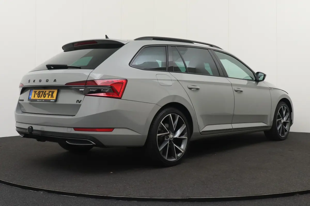 218 PK PHEV Aut. Sportline Pano-Dak Adapt. Cruise Trekhaak