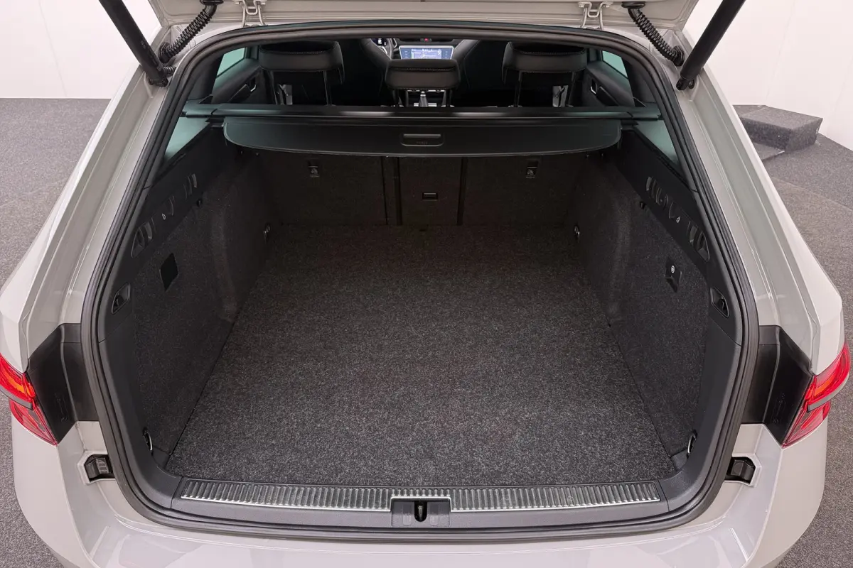 218 PK PHEV Aut. Sportline Pano-Dak Adapt. Cruise Trekhaak