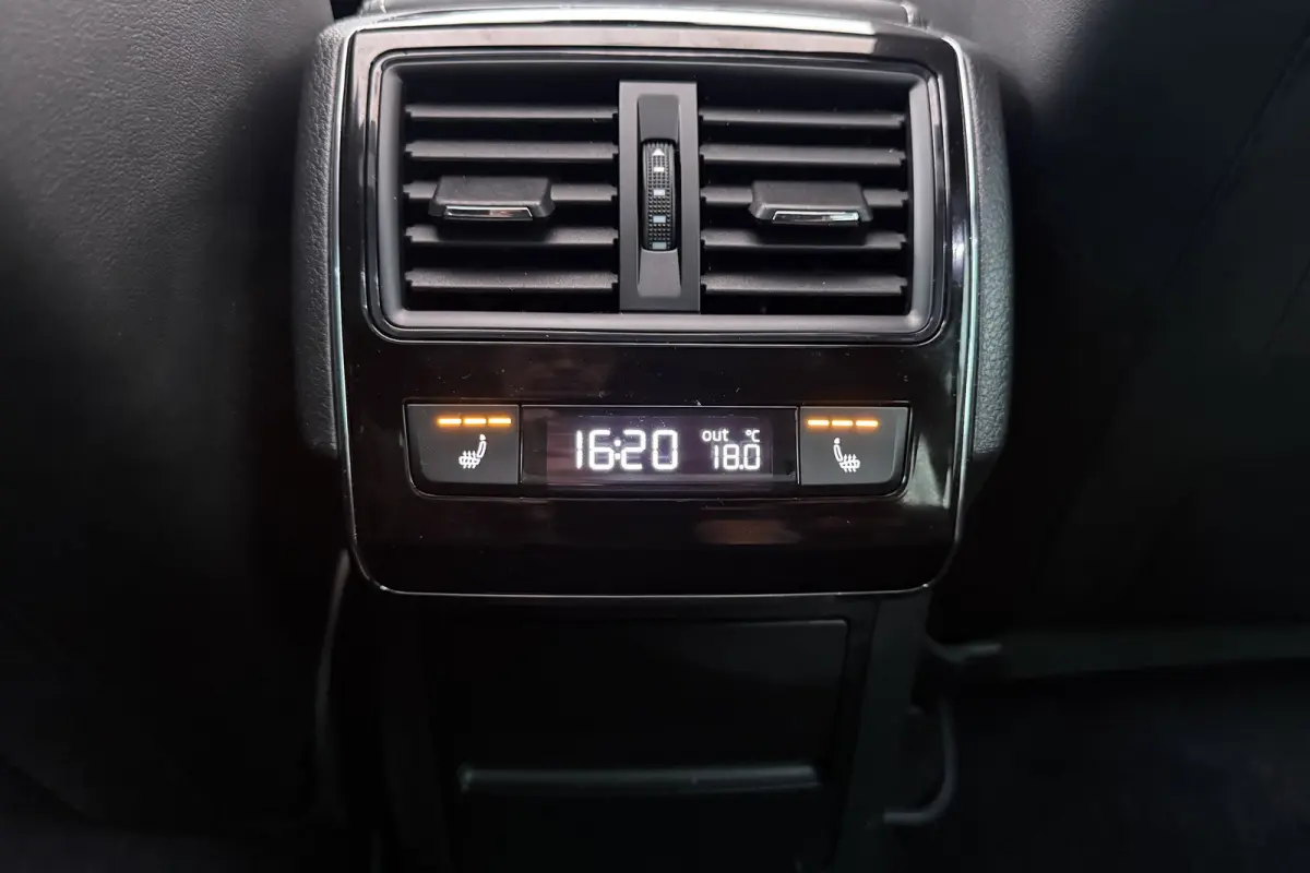218 PK PHEV Aut. Sportline Pano-Dak Adapt. Cruise Trekhaak
