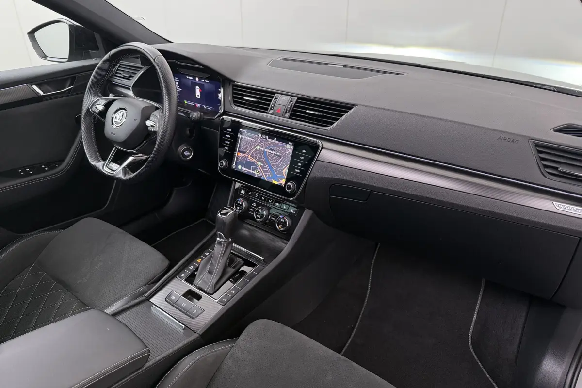 218 PK PHEV Aut. Sportline Pano-Dak Adapt. Cruise Trekhaak