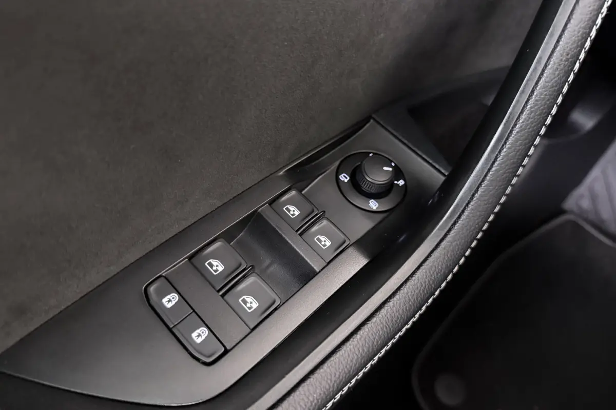 218 PK PHEV Aut. Sportline Pano-Dak Adapt. Cruise Trekhaak