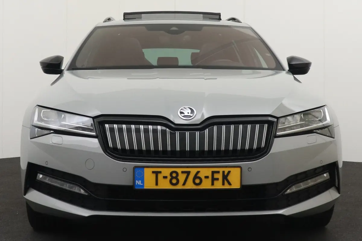 218 PK PHEV Aut. Sportline Pano-Dak Adapt. Cruise Trekhaak