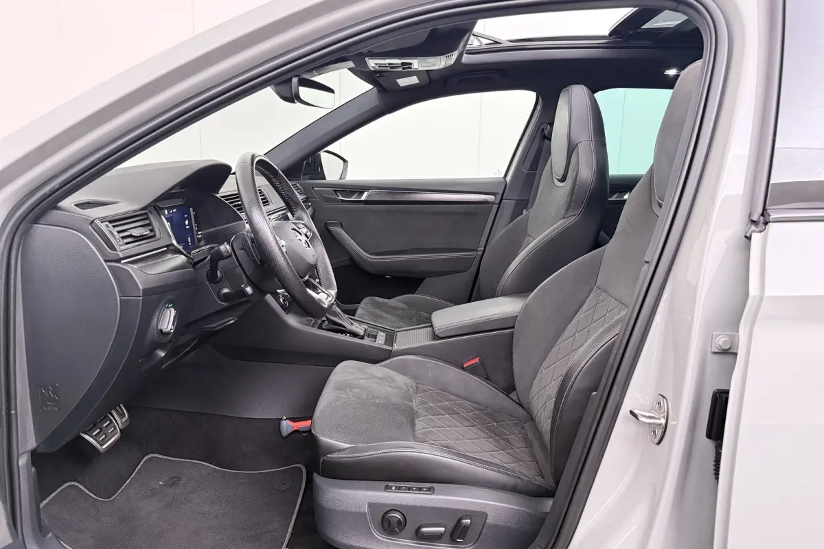 218 PK PHEV Aut. Sportline Pano-Dak Adapt. Cruise Trekhaak