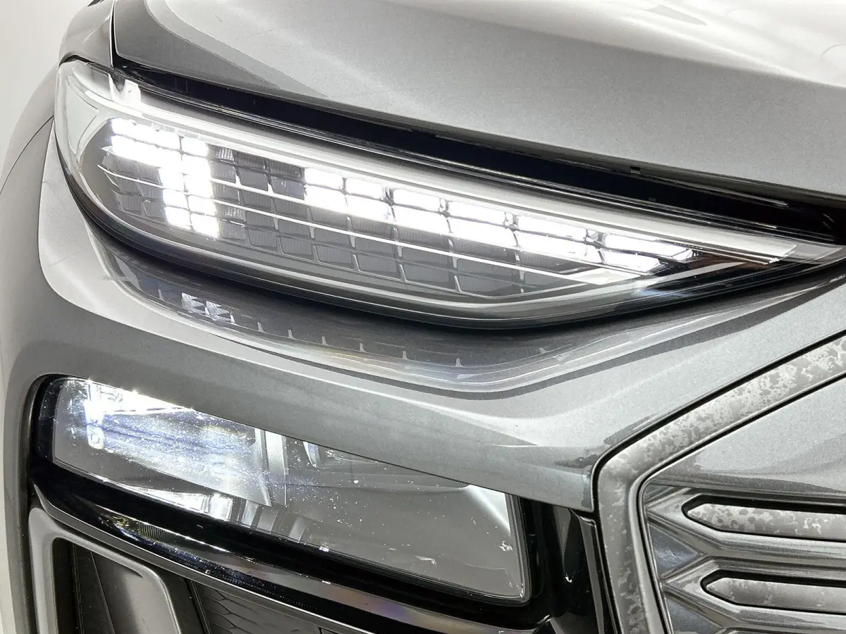Advanced edition performance 100 kWh | Automaat | Navigatie | 360 Camera | Panoramadak | Stoelverwarming | LED Matrix |