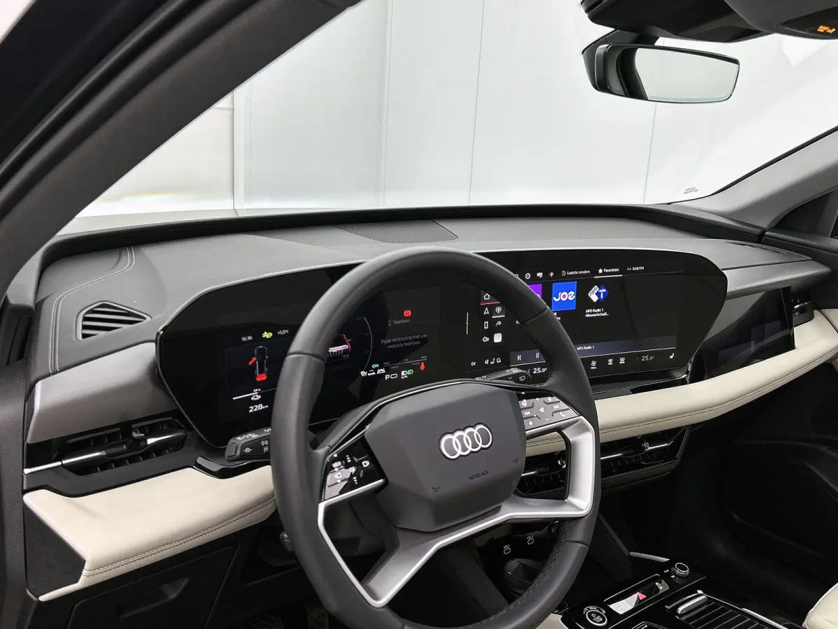 Advanced edition performance 100 kWh | Automaat | Navigatie | 360 Camera | Panoramadak | Stoelverwarming | LED Matrix |