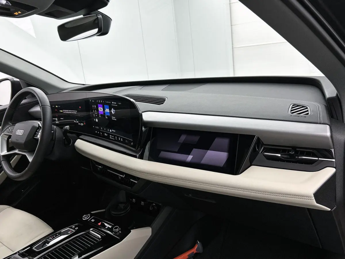 Advanced edition performance 100 kWh | Automaat | Navigatie | 360 Camera | Panoramadak | Stoelverwarming | LED Matrix |