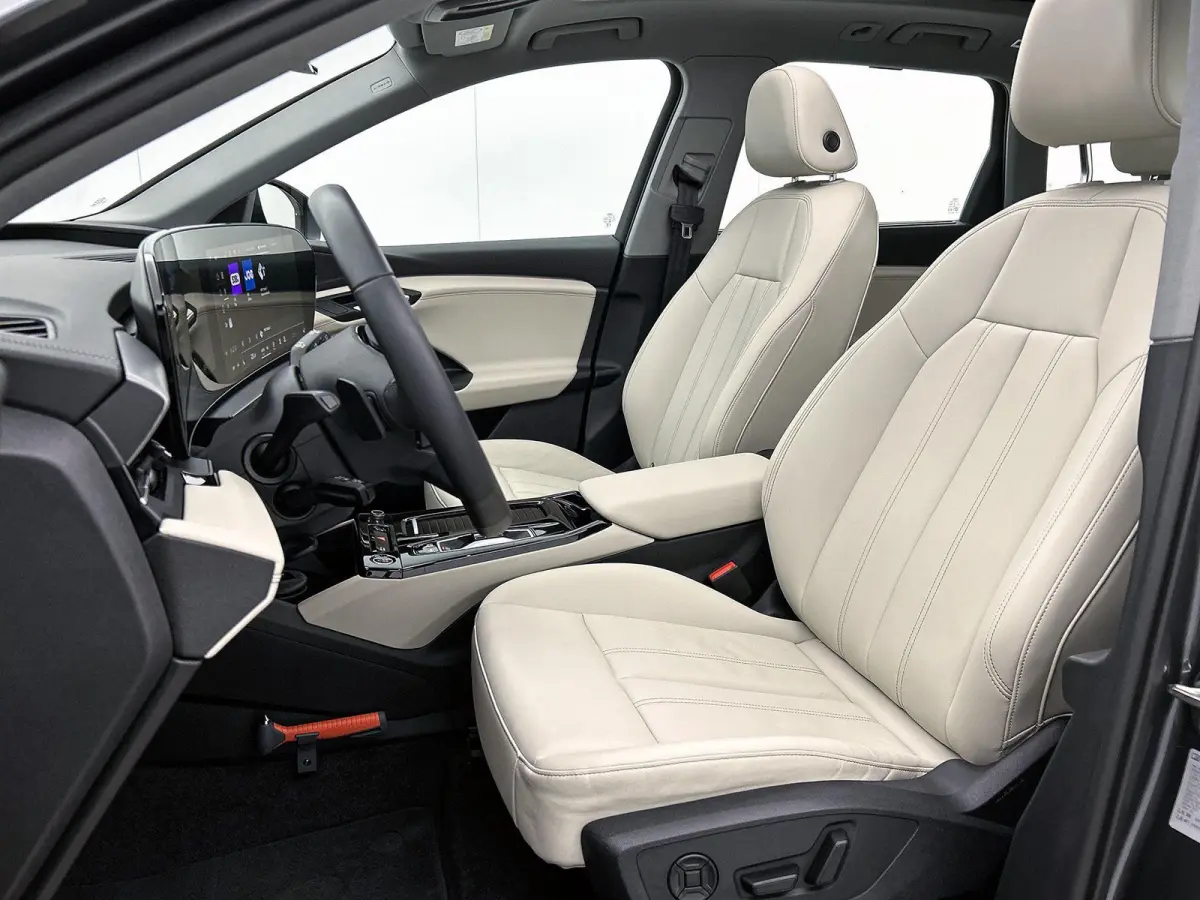 Advanced edition performance 100 kWh | Automaat | Navigatie | 360 Camera | Panoramadak | Stoelverwarming | LED Matrix |