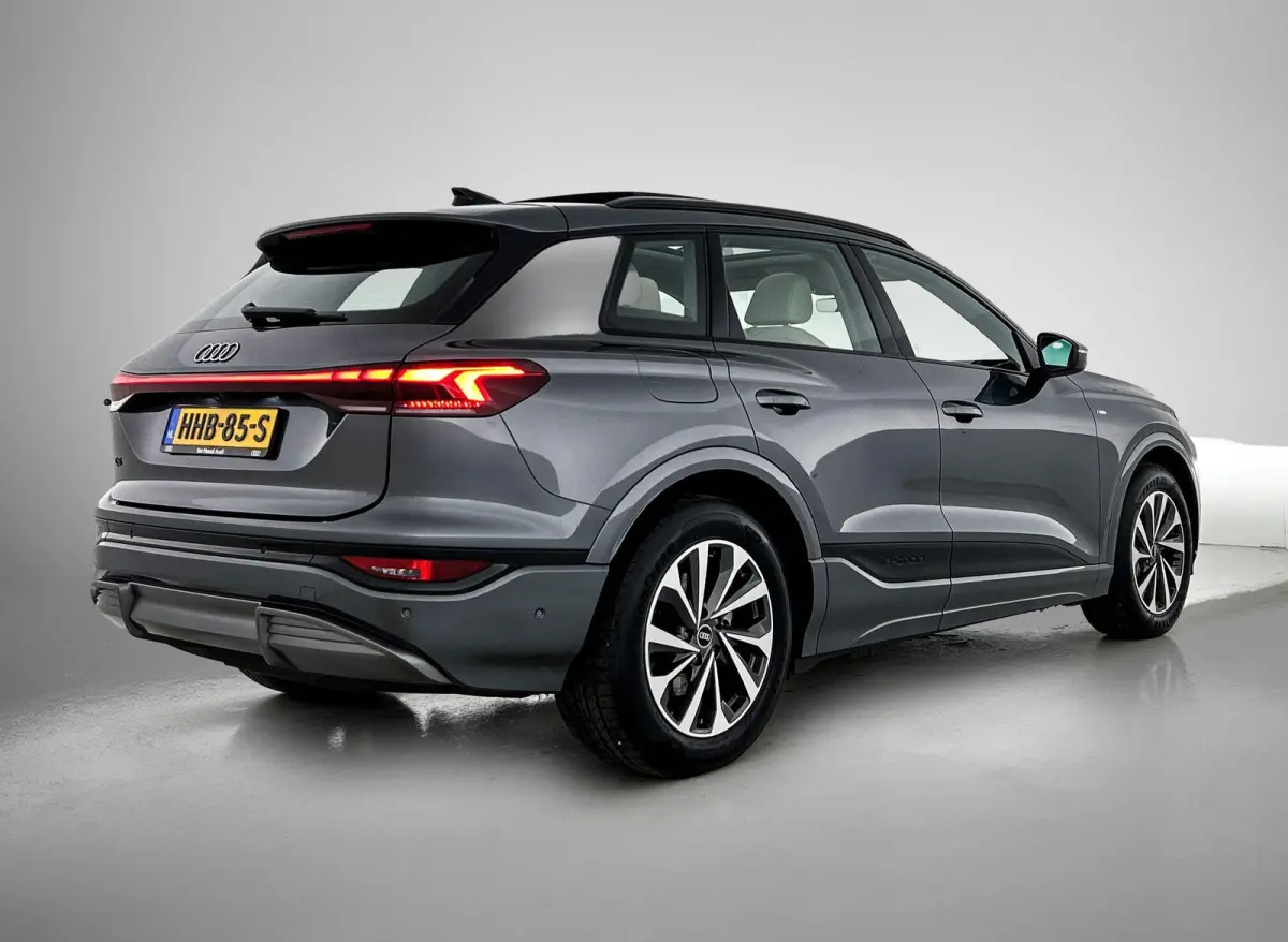 Advanced edition performance 100 kWh | Automaat | Navigatie | 360 Camera | Panoramadak | Stoelverwarming | LED Matrix |