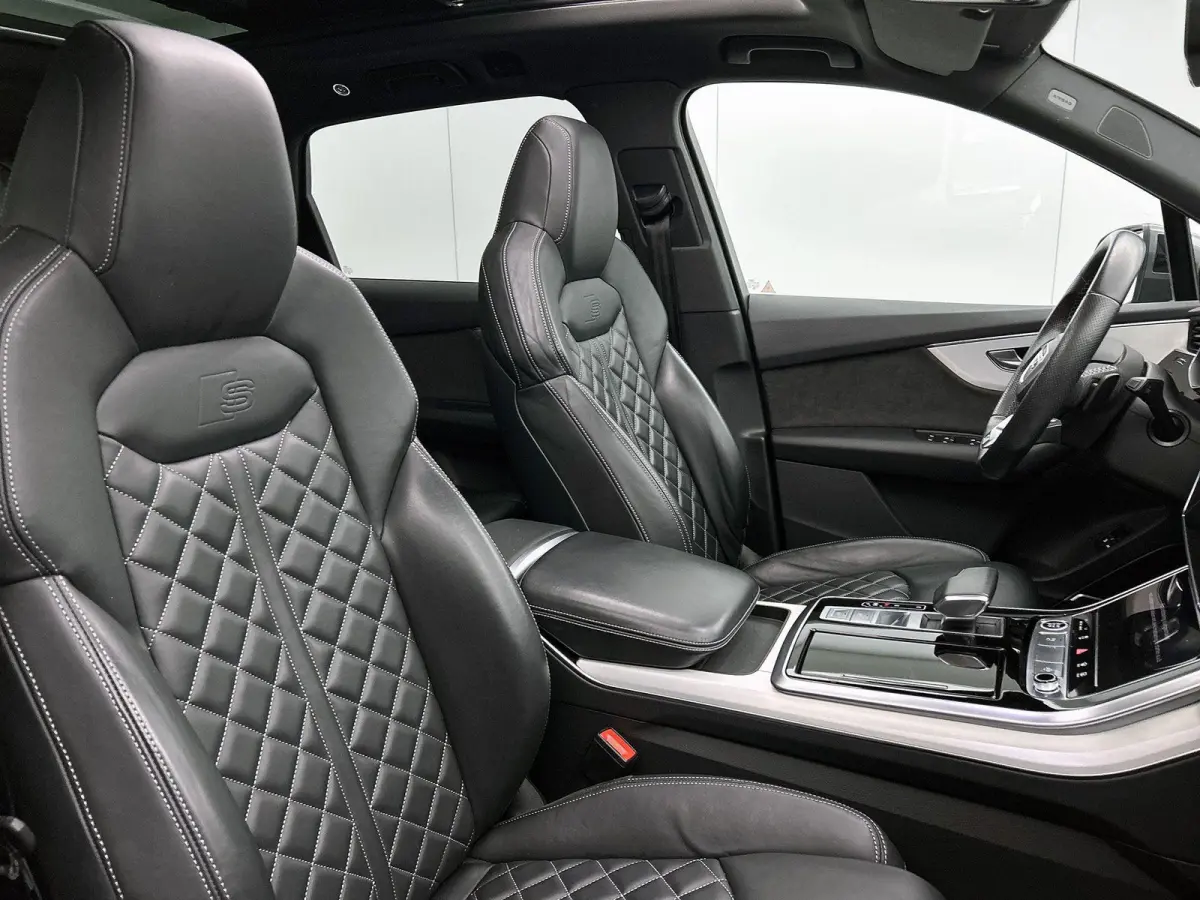 55 TFSI e quattro Pro Line 381 PK | S-line | Panoramadak | Camera | Bang & Olufsen sound system | Adaptive cruise control | Adaptive air suspension | Trekhaak |