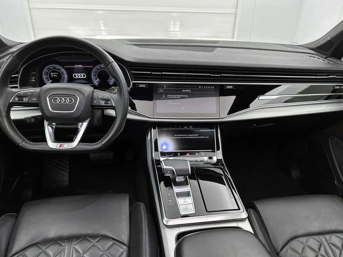 55 TFSI e quattro Pro Line 381 PK | S-line | Panoramadak | Camera | Bang & Olufsen sound system | Adaptive cruise control | Adaptive air suspension | Trekhaak |