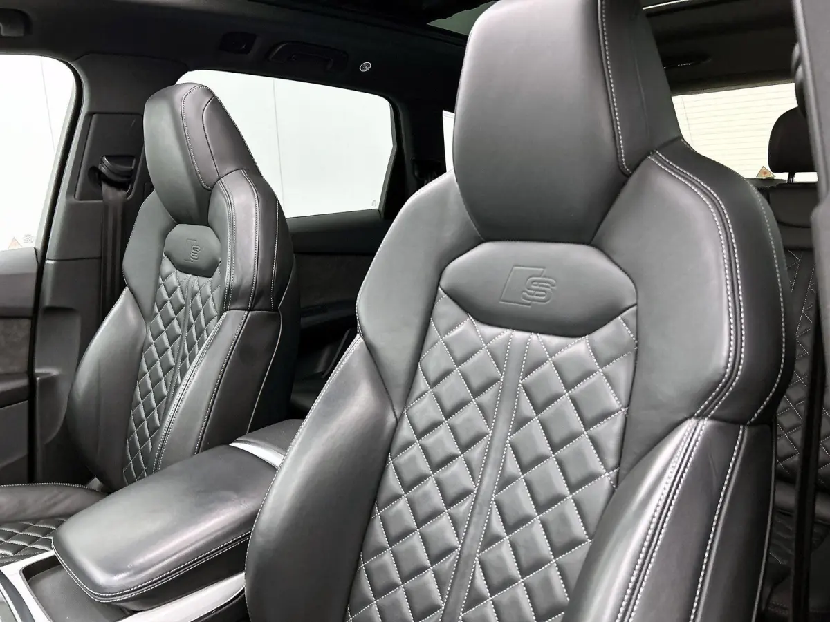 55 TFSI e quattro Pro Line 381 PK | S-line | Panoramadak | Camera | Bang & Olufsen sound system | Adaptive cruise control | Adaptive air suspension | Trekhaak |