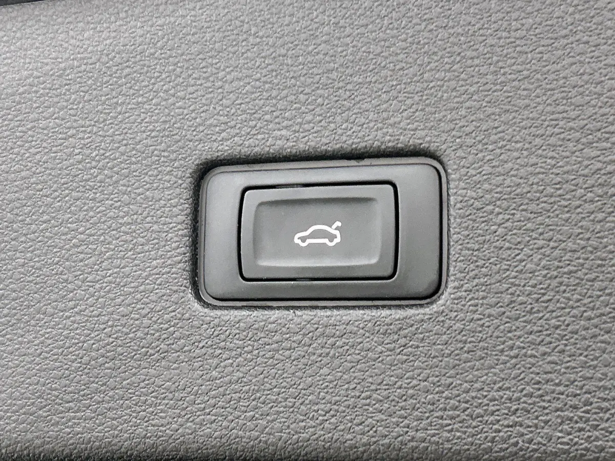 55 TFSI e quattro Pro Line S 381 PK | S-line | Automaat | Navigatie | Panoramadak | Audi soundsystem | Cruise Control | Stoelverwarming | Virtual Cockpit | LED | Lichtmetalen velgen | Privac