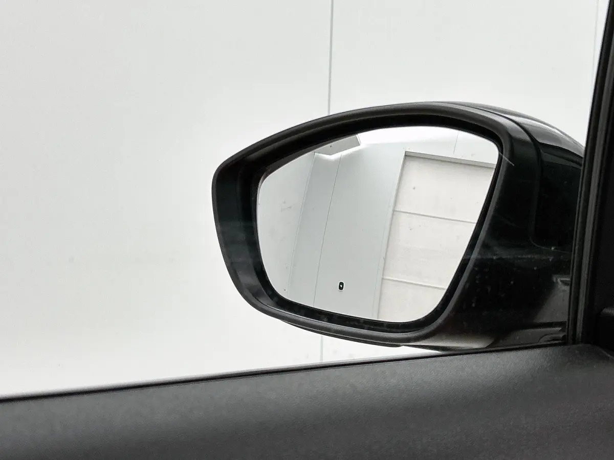 1.2 82pk Feel | 1ste Eigenaar | Navigatie | Climate Control | Cruise Control | Parkeersensoren | LED | 16"LMV | Apple Carplay/Android Auto |