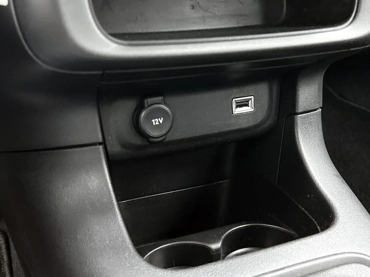 1.2 82pk Feel | 1ste Eigenaar | Navigatie | Climate Control | Cruise Control | Parkeersensoren | LED | 16"LMV | Apple Carplay/Android Auto |