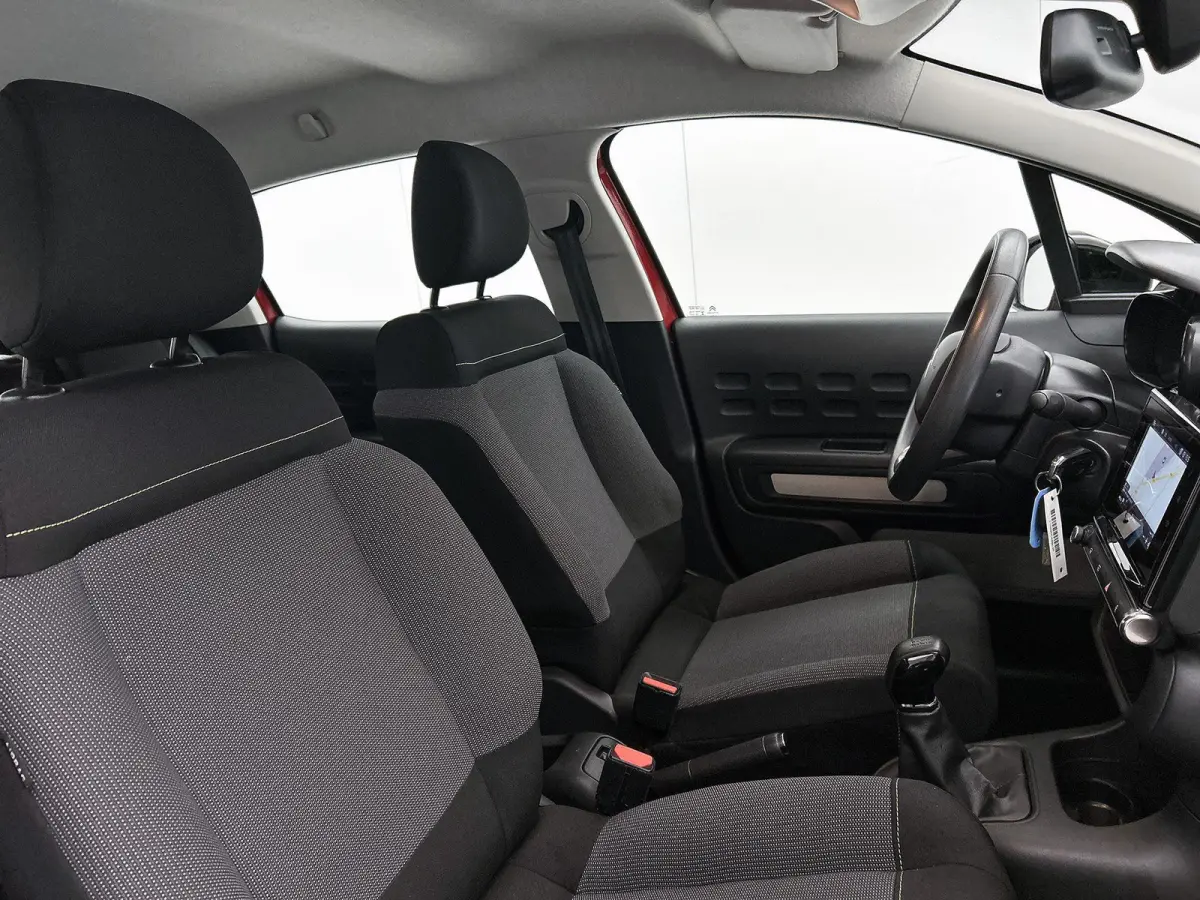 1.2 82pk Feel | 1ste Eigenaar | Navigatie | Climate Control | Cruise Control | Parkeersensoren | LED | 16"LMV | Apple Carplay/Android Auto |