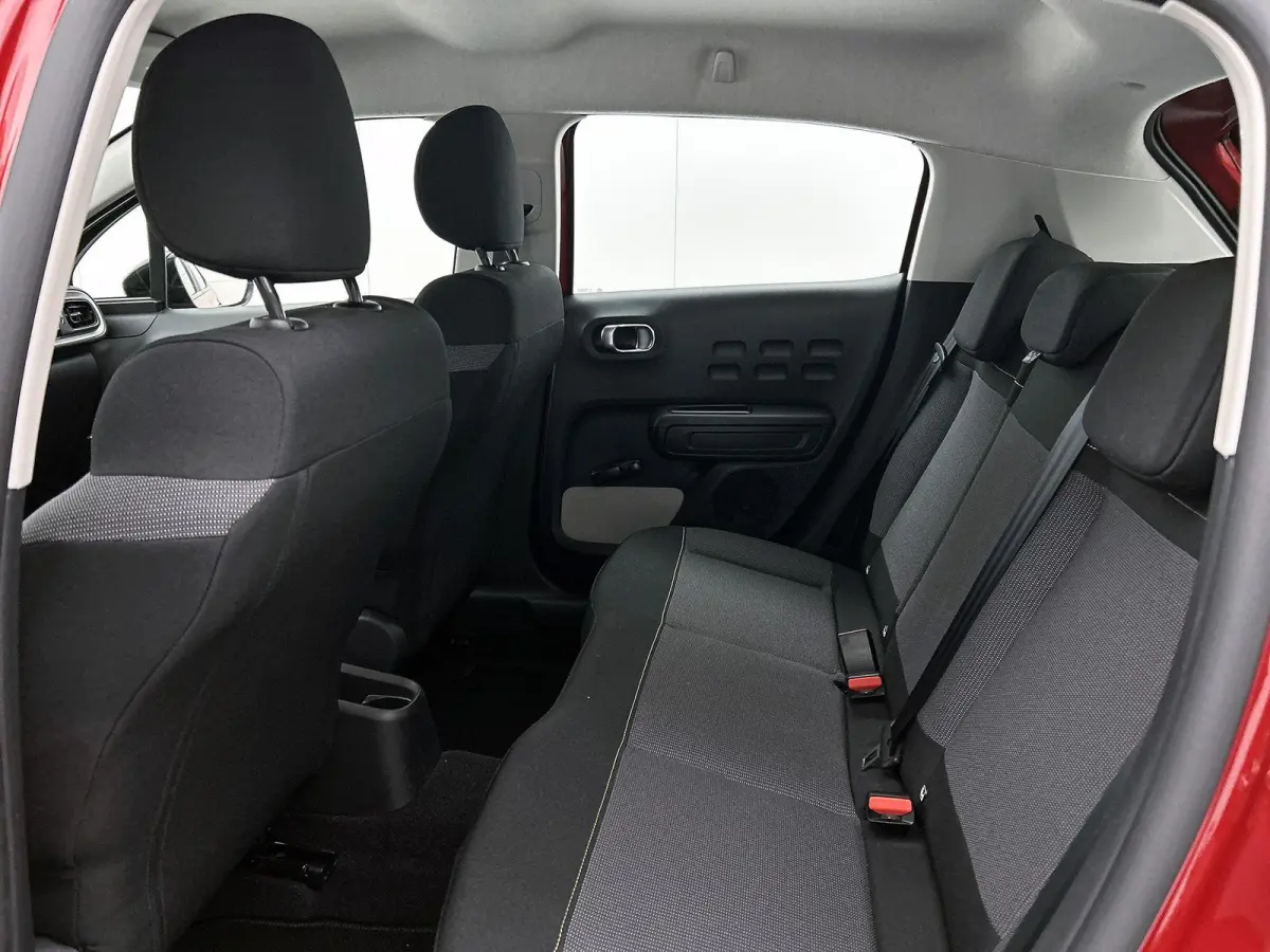 1.2 82pk Feel | 1ste Eigenaar | Navigatie | Climate Control | Cruise Control | Parkeersensoren | LED | 16"LMV | Apple Carplay/Android Auto |