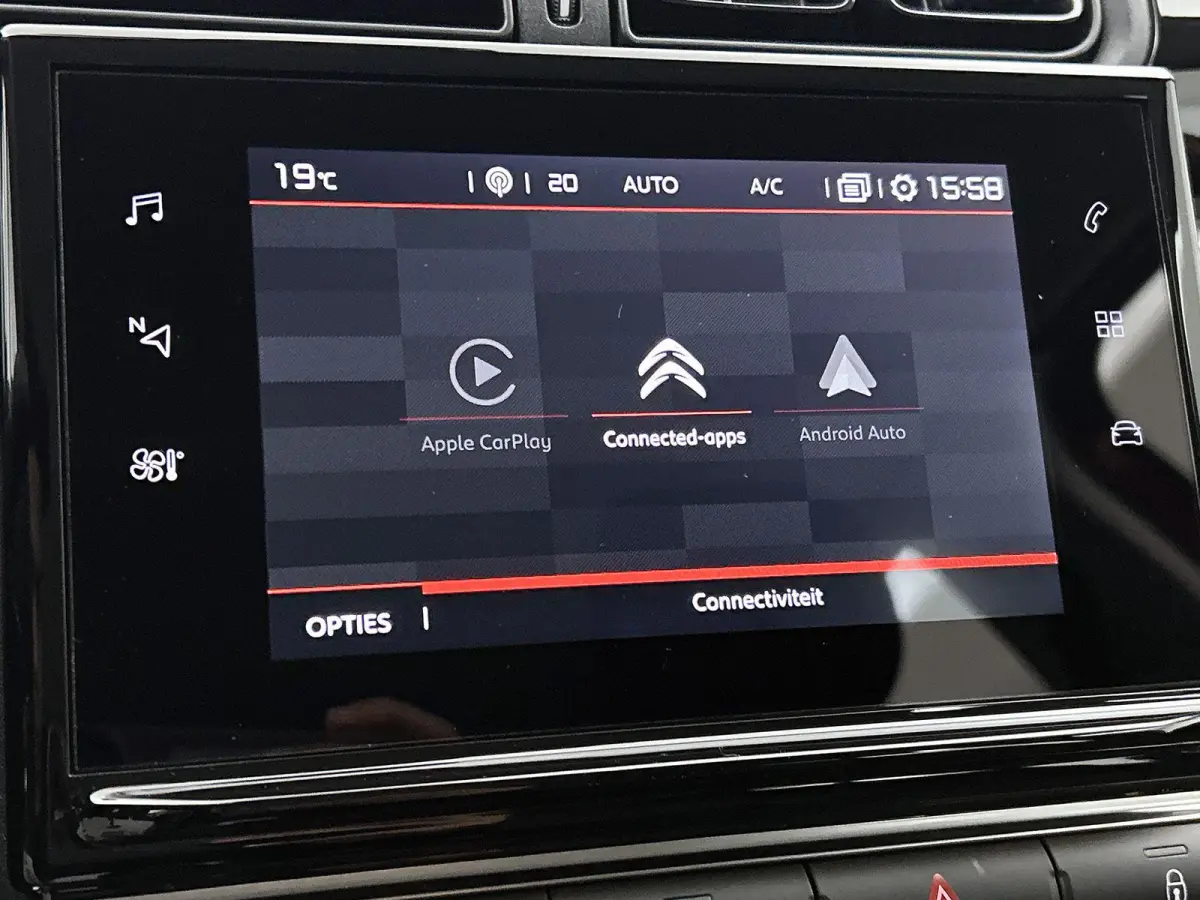1.2 82pk Feel | 1ste Eigenaar | Navigatie | Climate Control | Cruise Control | Parkeersensoren | LED | 16"LMV | Apple Carplay/Android Auto |