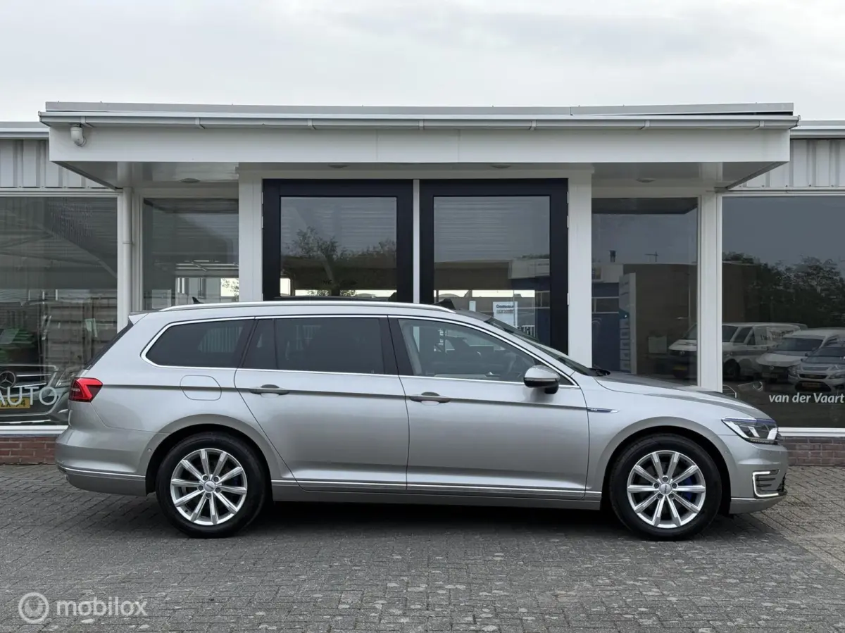 1.4 TSI GTE Connected Series Plus