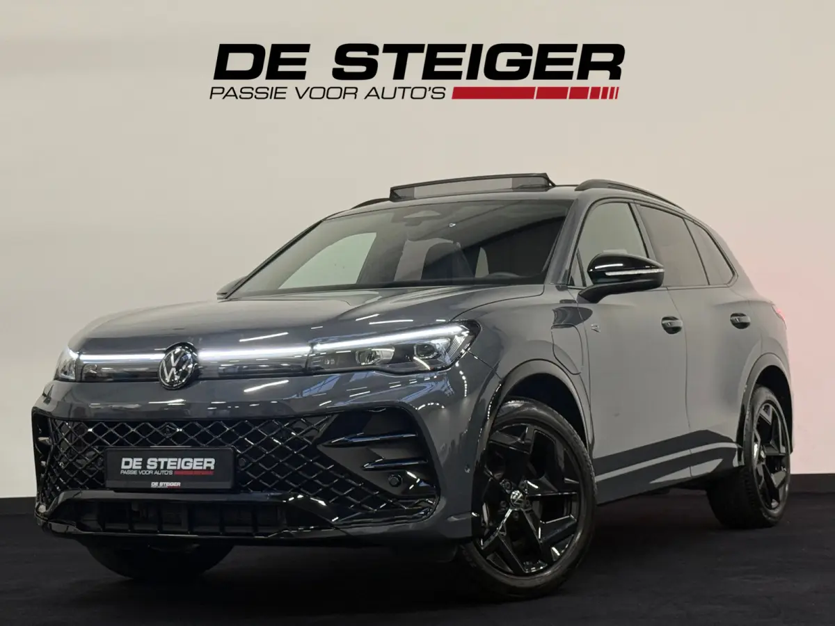1.5 eHybrid R-Line Black Style Pano Headup 360 Massage Trekhaak