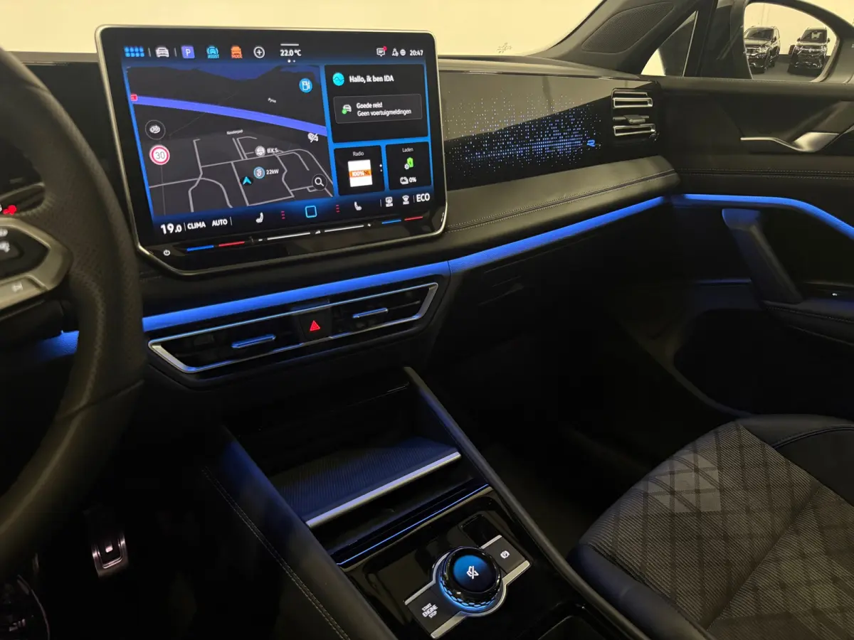 1.5 eHybrid R-Line Black Style Pano Headup 360 Massage Trekhaak