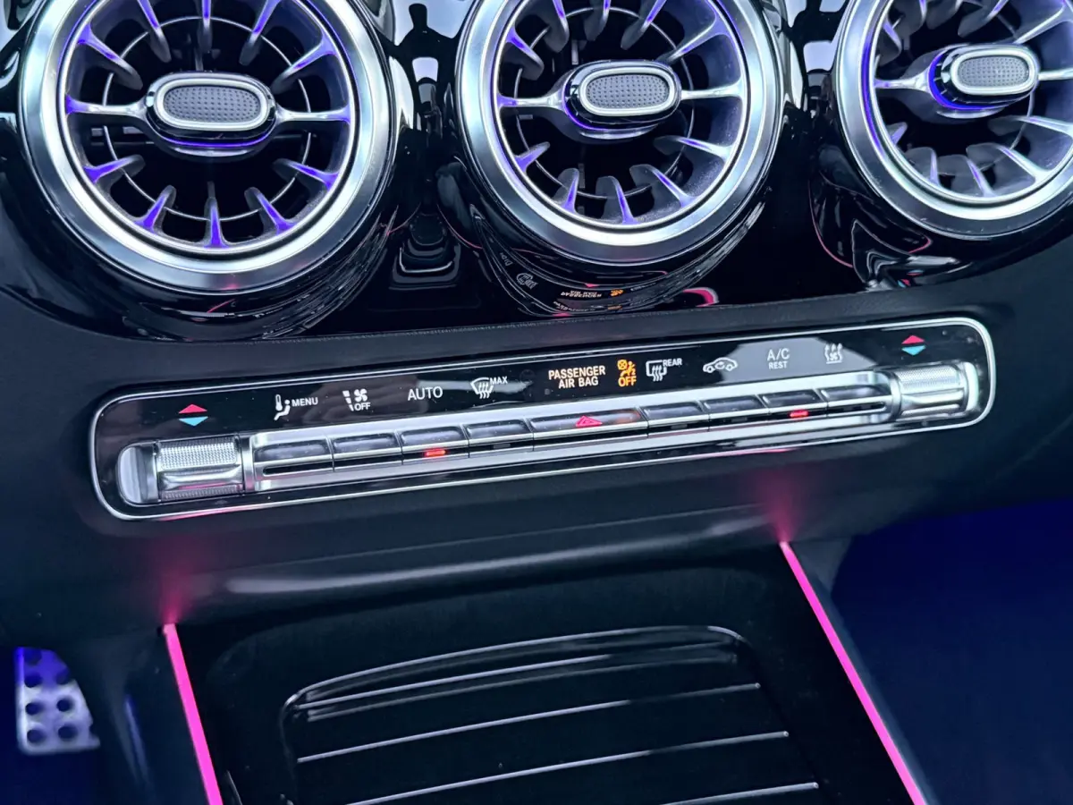 250 e AMG Line|PANO|T.HAAK|MULTIBEAM|SFEERVER.|CARBON|