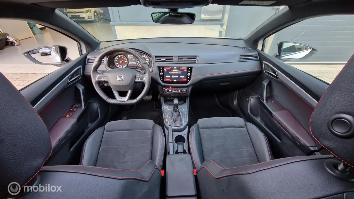 1.0 TSI FR Black Edition PANO KEYLESS BEATS CAMERA