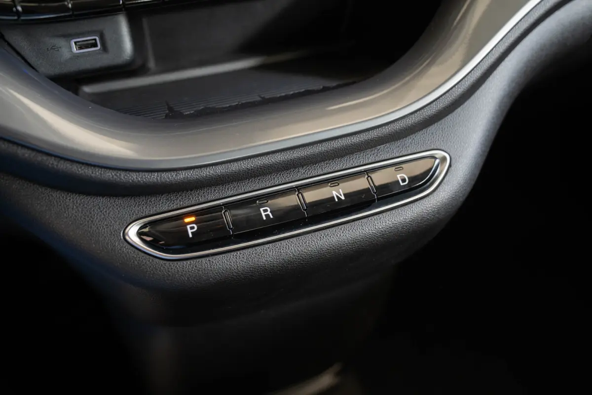 Icon 42 kWh | Camera | Stoelverwarming | Apple Carplay & Android Auto | Parkeersensoren | Lichtmetalen velgen |