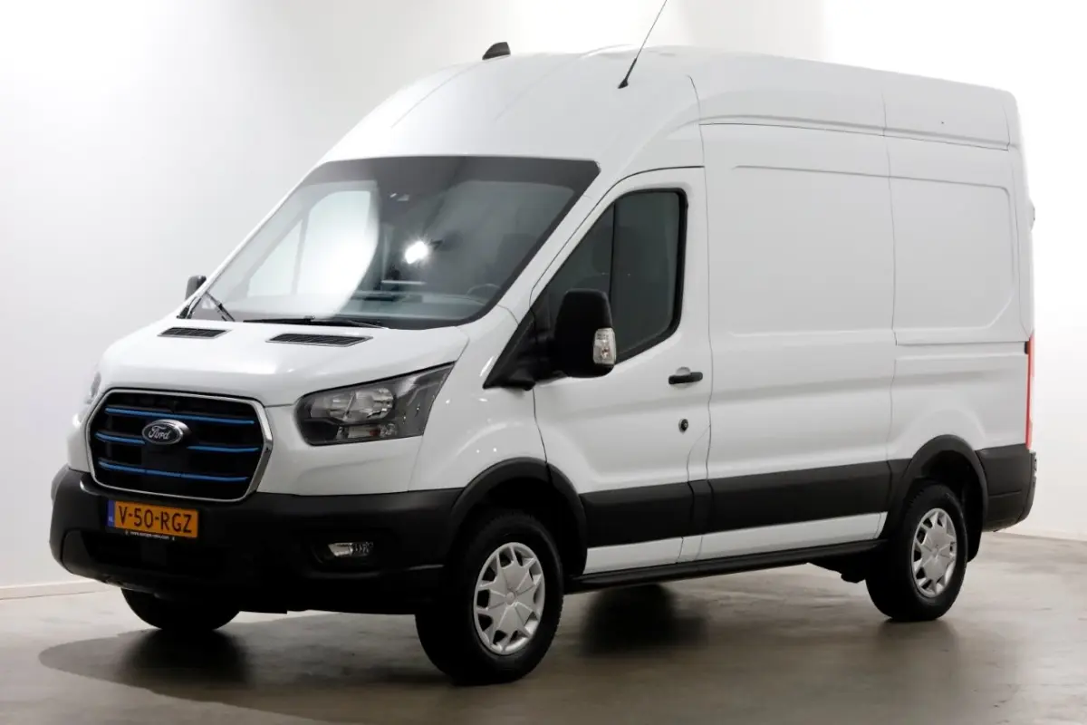 350 L2H3 68 kWh Trend 100% Elektrisch Snellader/Airco/Navi SOH 99% 12-2024