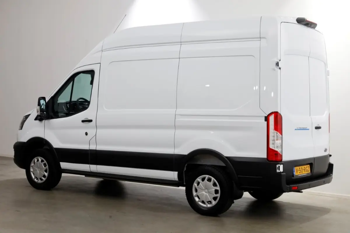 350 L2H3 68 kWh Trend 100% Elektrisch Snellader/Airco/Navi SOH 99% 12-2024