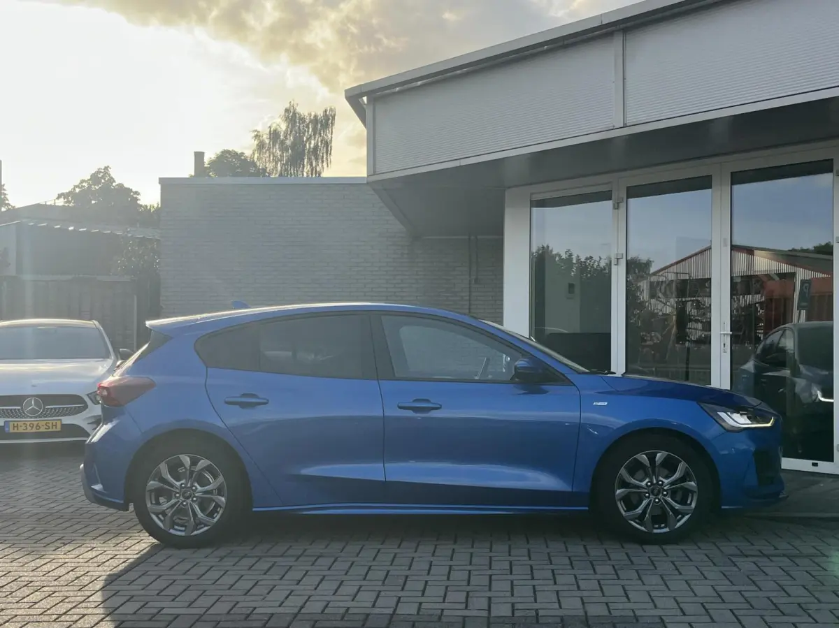 EcoBoost Hybrid ST Line GROOTSCHERM+NL AUTO+LED