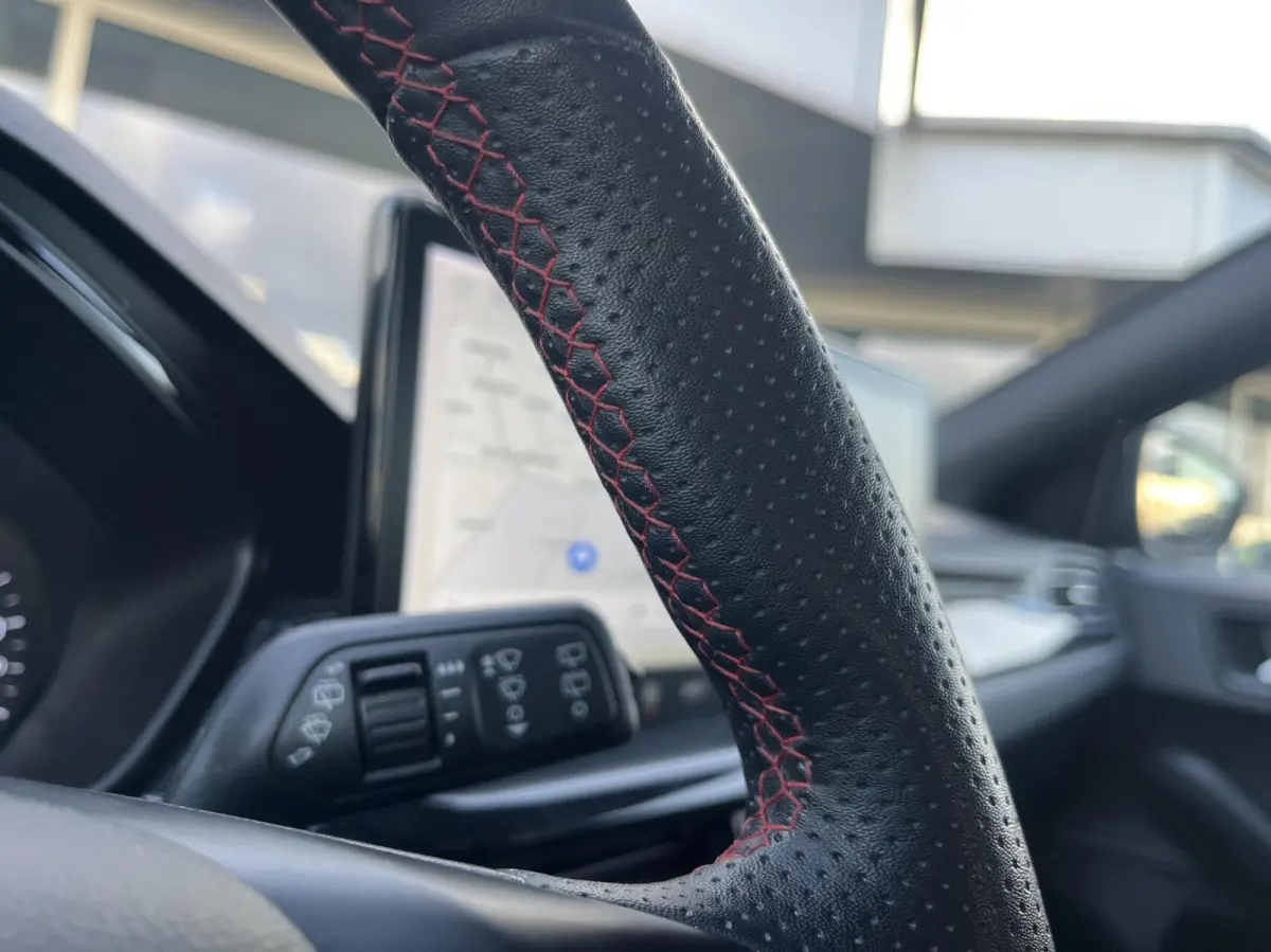 EcoBoost Hybrid ST Line GROOTSCHERM+NL AUTO+LED