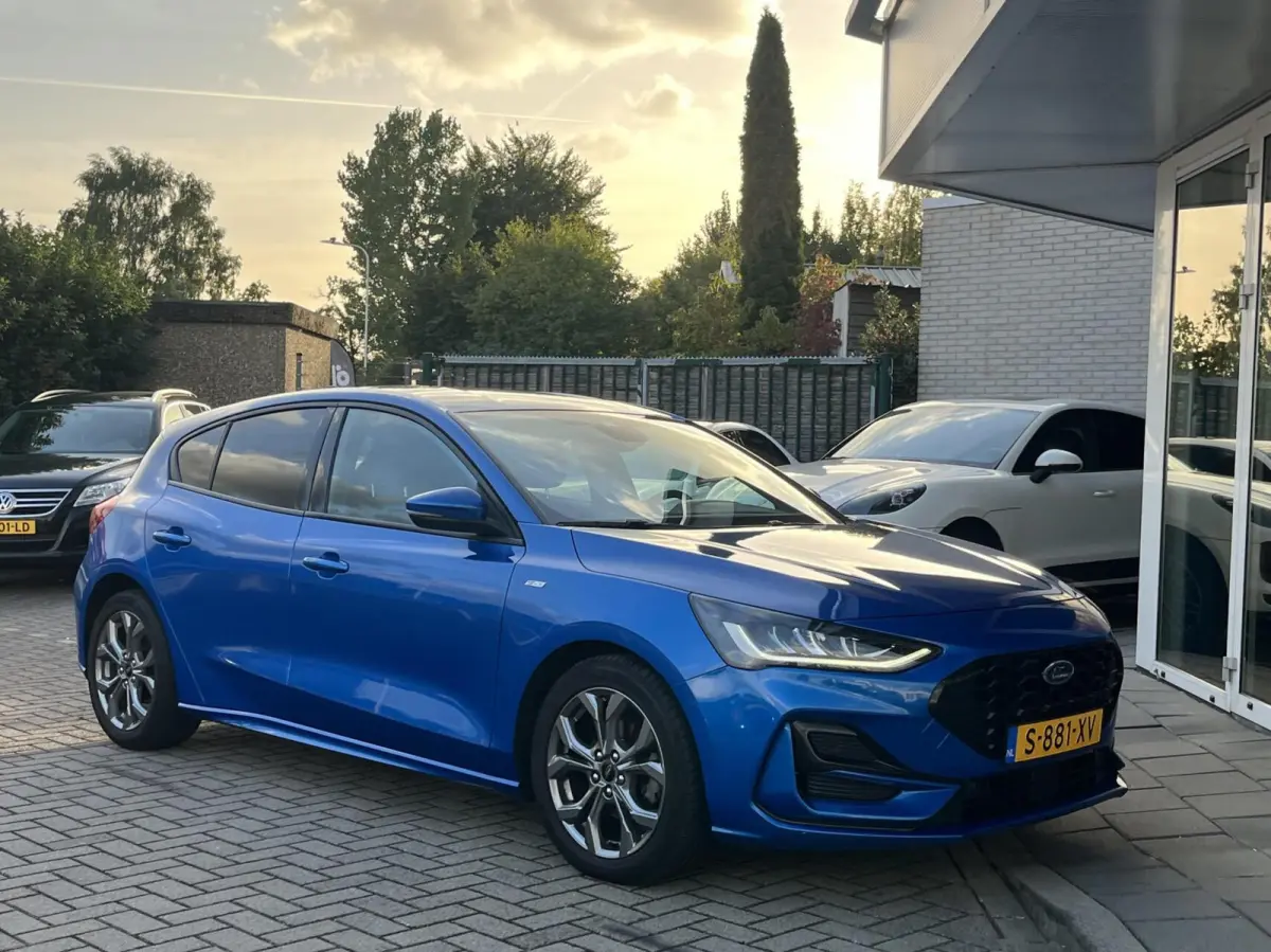 EcoBoost Hybrid ST Line GROOTSCHERM+NL AUTO+LED
