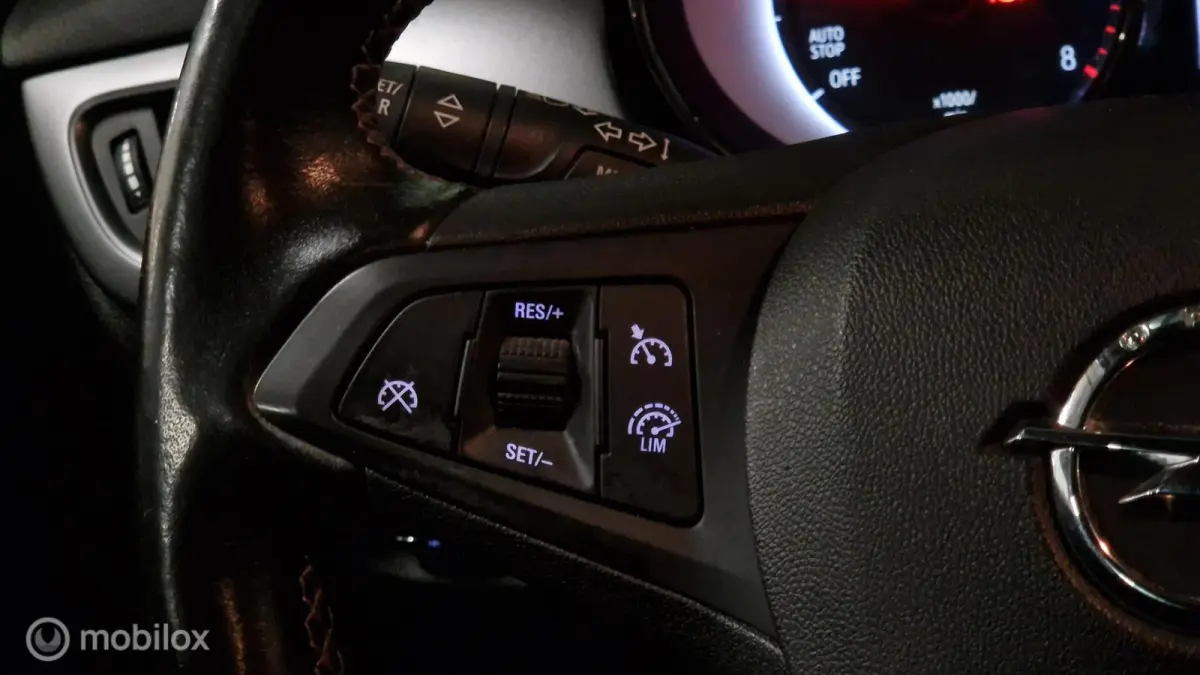 1.0 Turbo Online Edition Clima Cruise Navi LMV