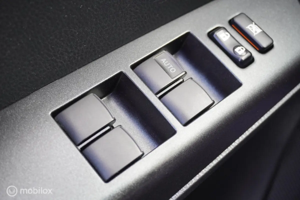 2.5 Hybrid AWD Style