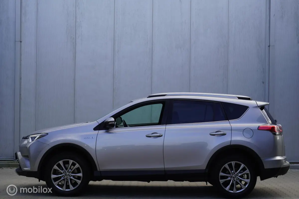 2.5 Hybrid AWD Style