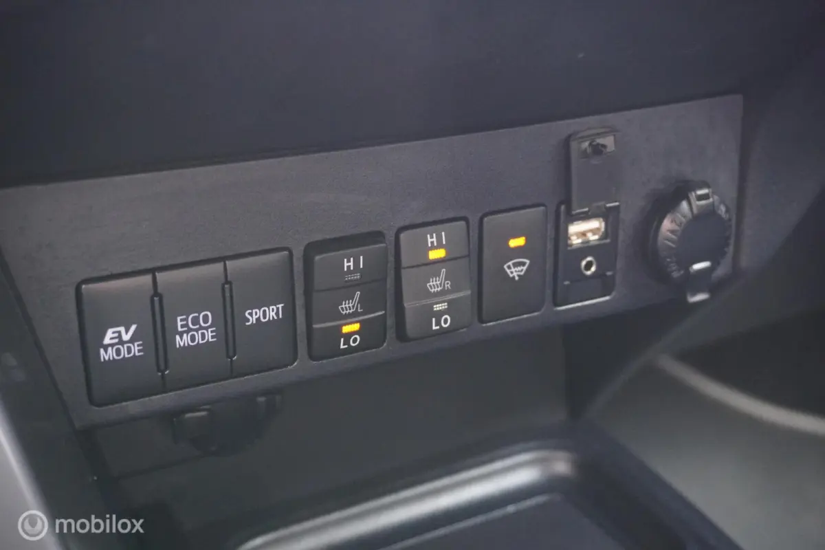 2.5 Hybrid AWD Style