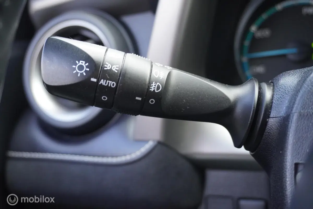 2.5 Hybrid AWD Style