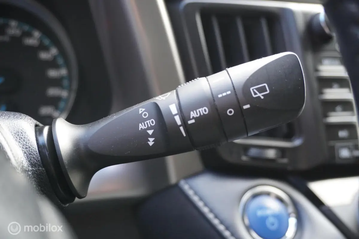 2.5 Hybrid AWD Style