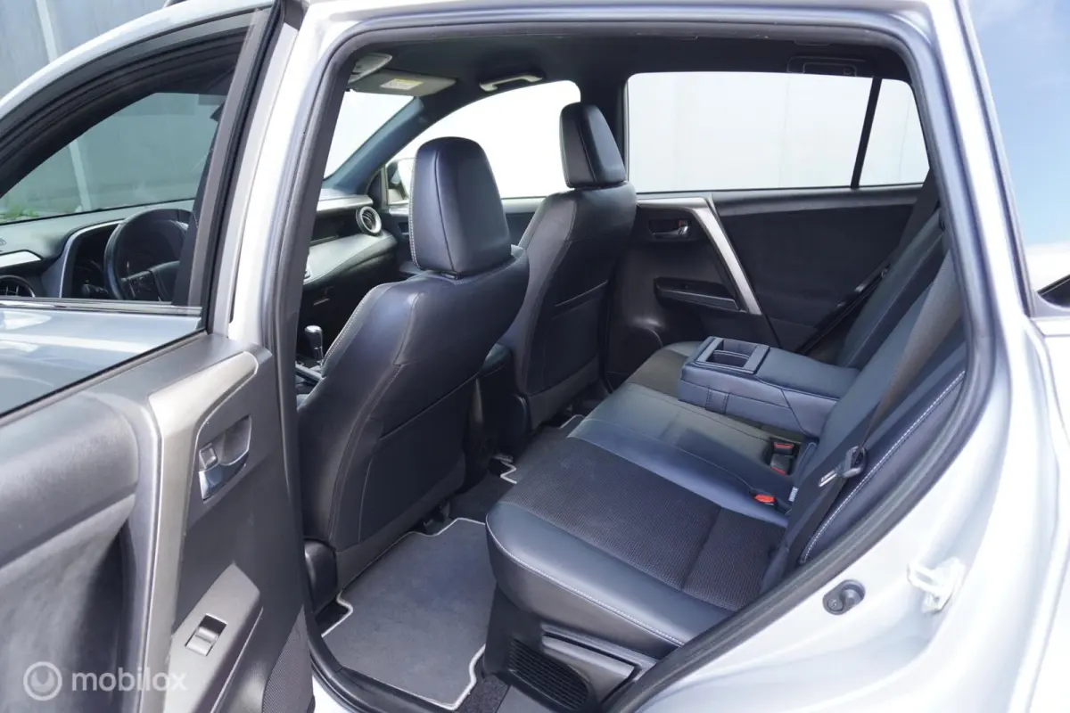 2.5 Hybrid AWD Style