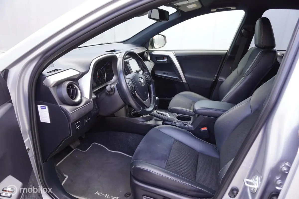 2.5 Hybrid AWD Style