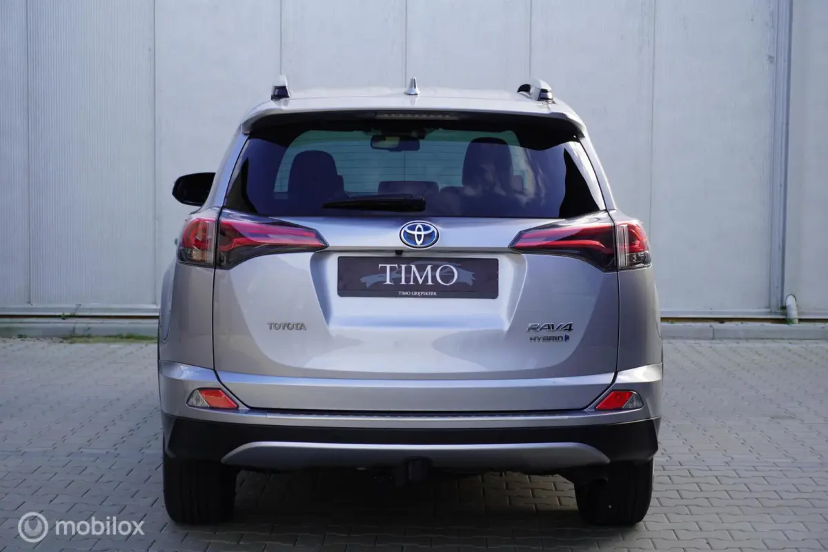 2.5 Hybrid AWD Style