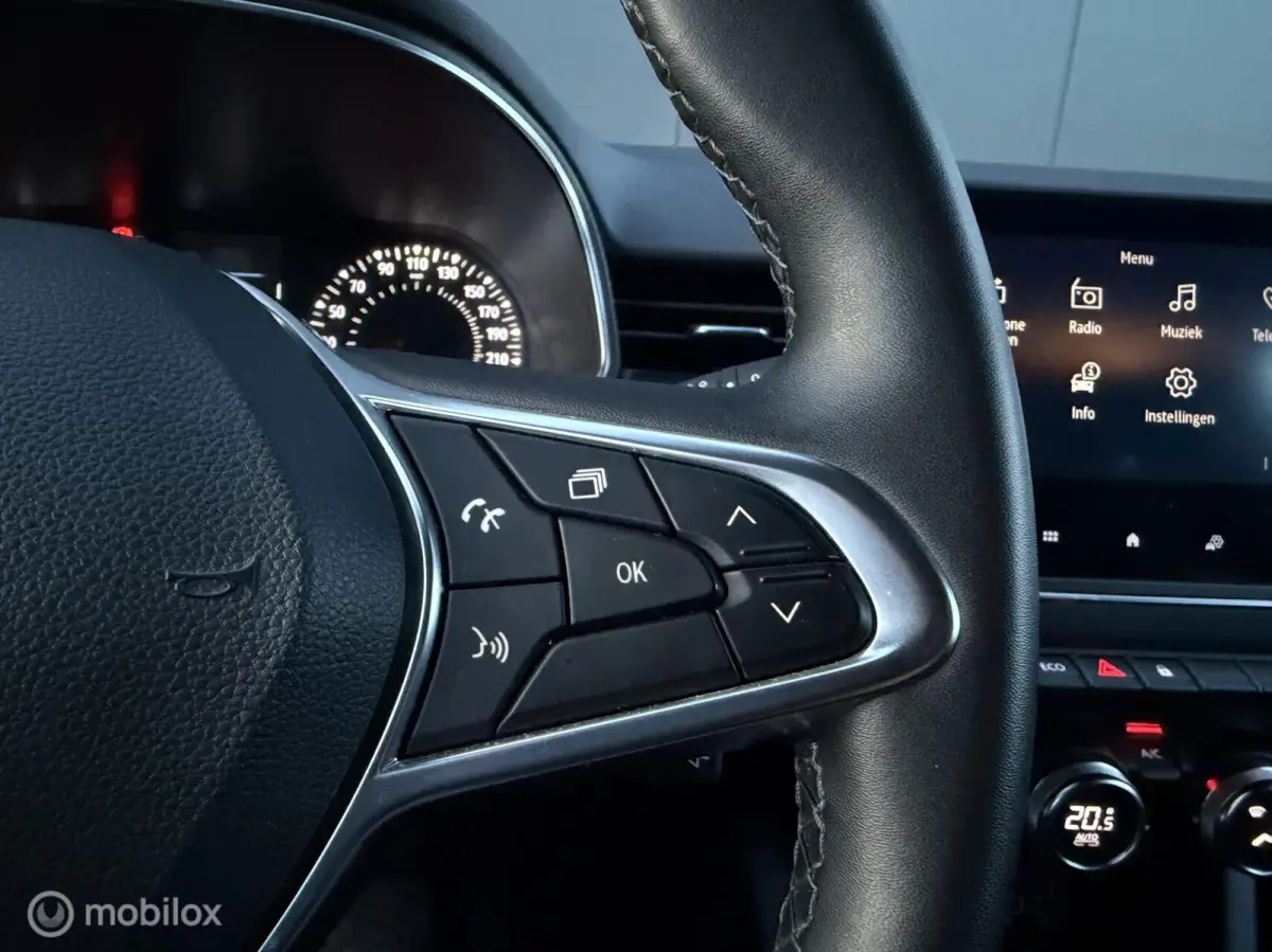 1.0 TCe Zen/Carplay/LED/Climate/Cruise/Keyless