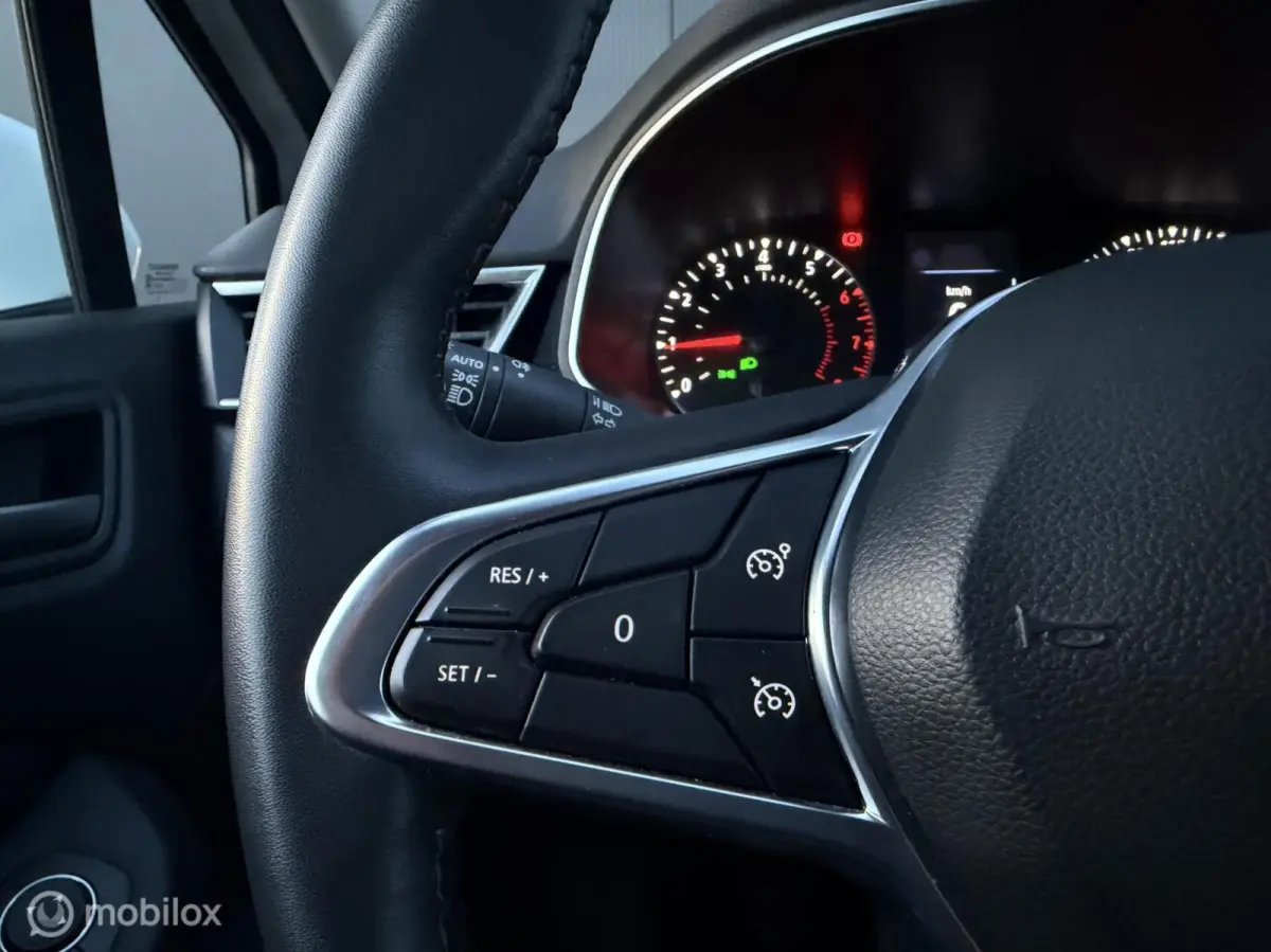 1.0 TCe Zen/Carplay/LED/Climate/Cruise/Keyless