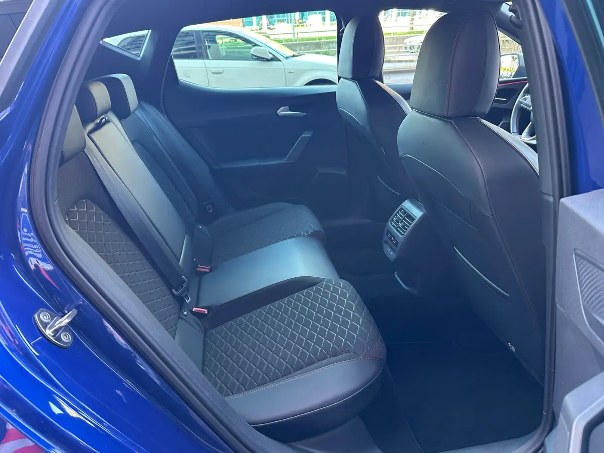 1.5 eTSI FR Aut Leer Navi Camera Carplay