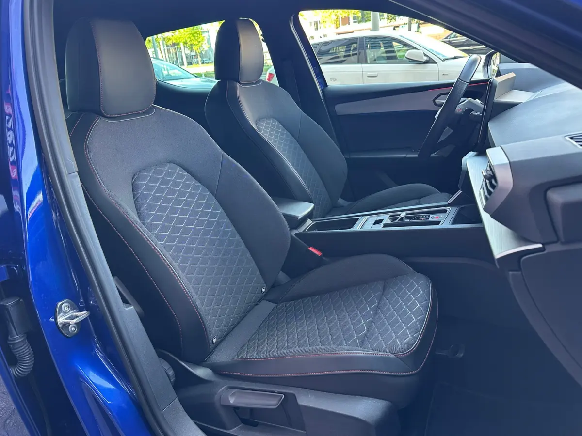 1.5 eTSI FR Aut Leer Navi Camera Carplay