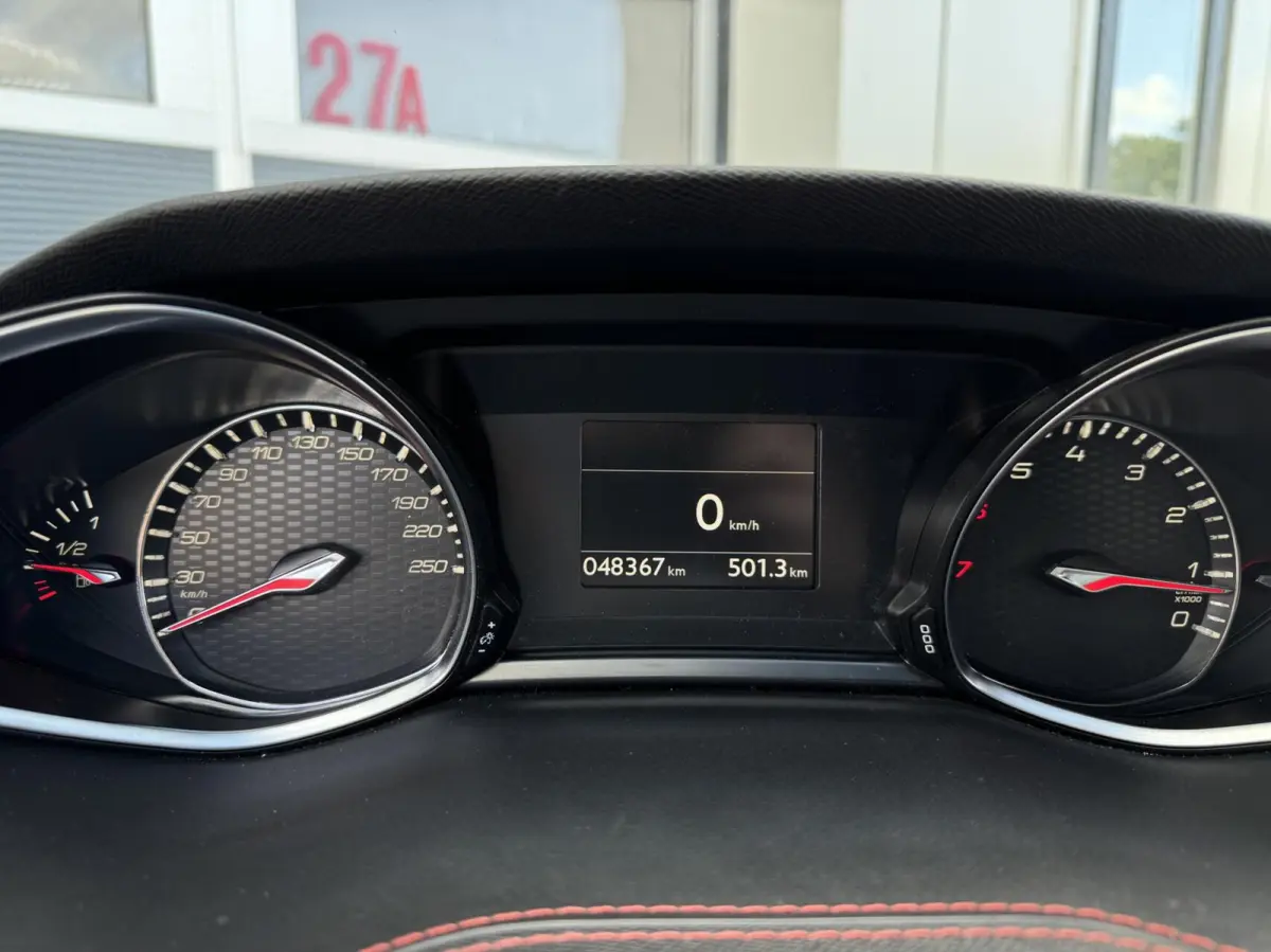 1.6 e-Turbo GT 205 | Alcantara/Leder | Navigatie | Cruise | Climate | LED | Trekhaak | Sensoren