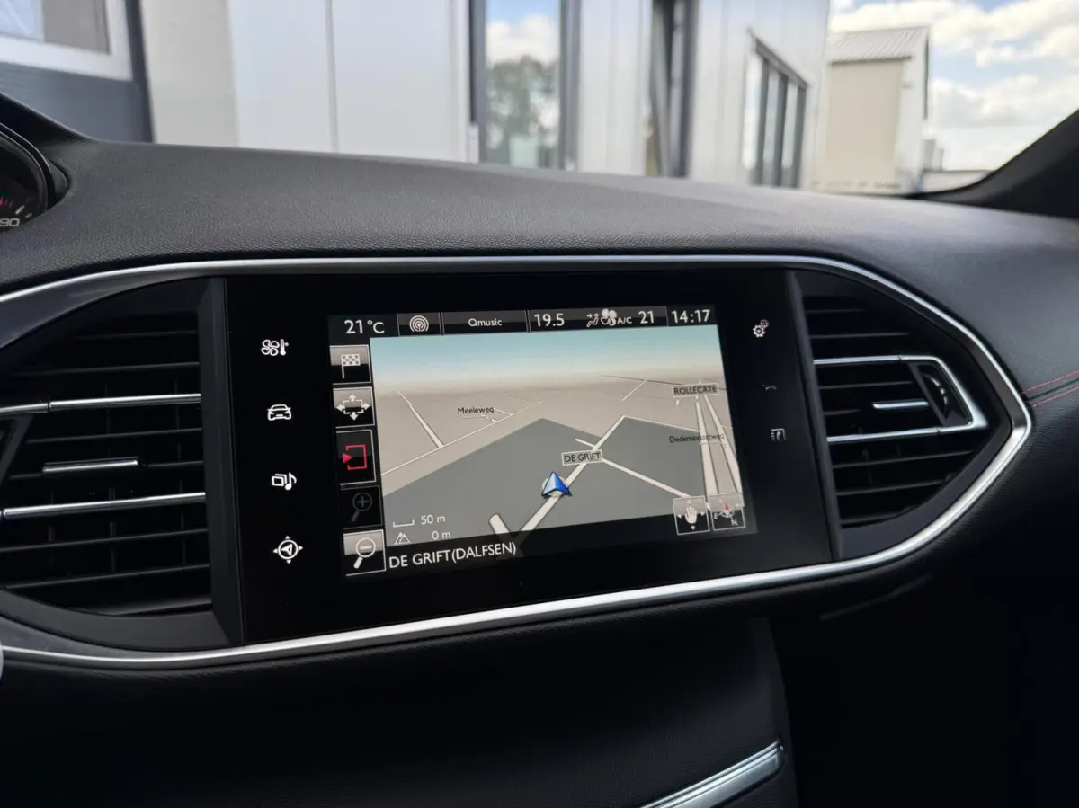 1.6 e-Turbo GT 205 | Alcantara/Leder | Navigatie | Cruise | Climate | LED | Trekhaak | Sensoren