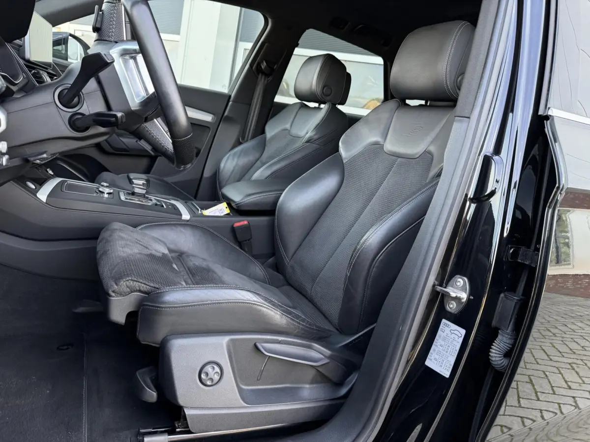 55 TFSI e quattro Competition | Digital Cockpit | Full LED | Half Leder | Navigatie | Adaptive Cruise | Climate | Stoelverwarming | Trekhaak | Sensoren